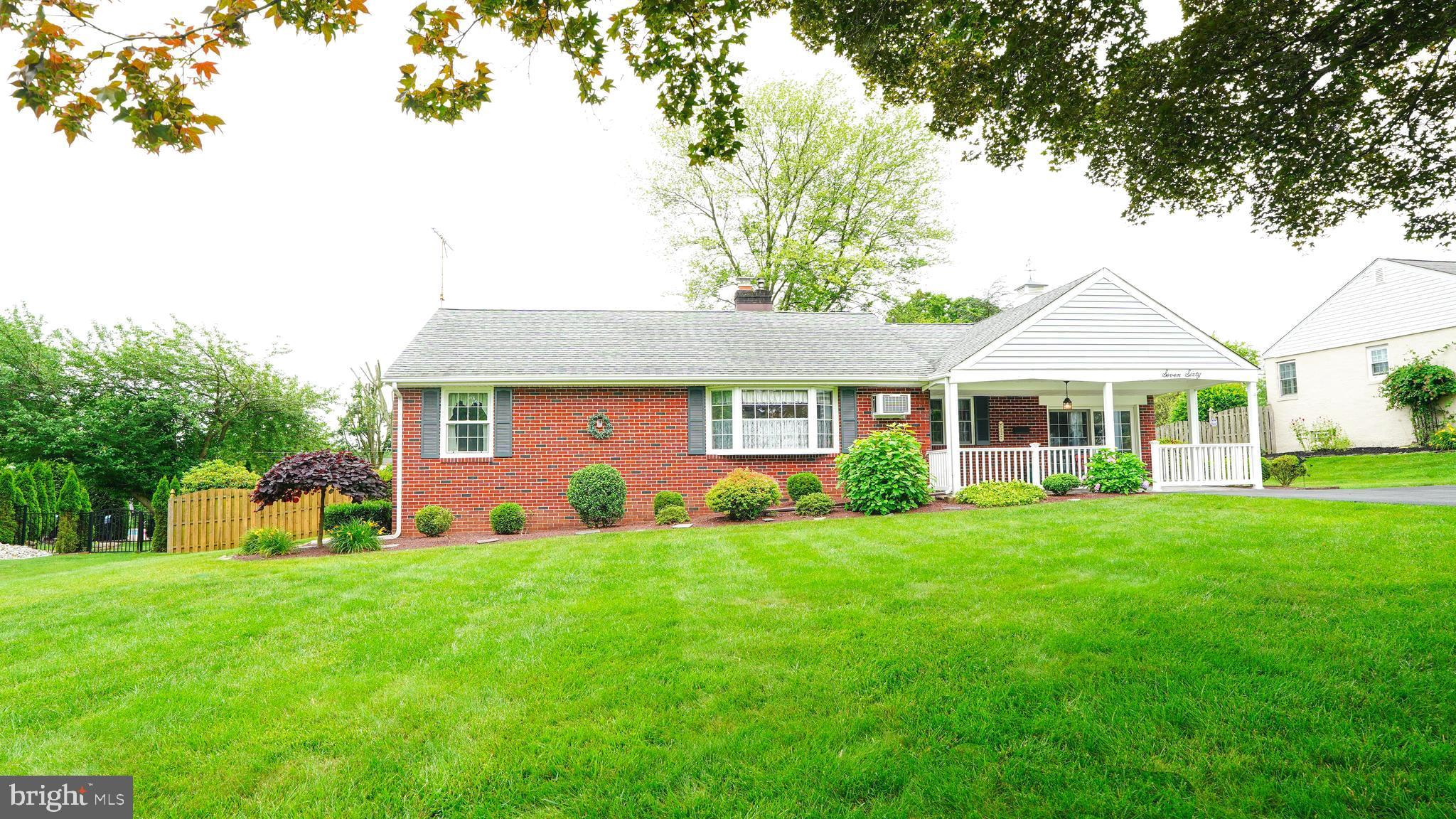 760 Sweetbriar Dr
