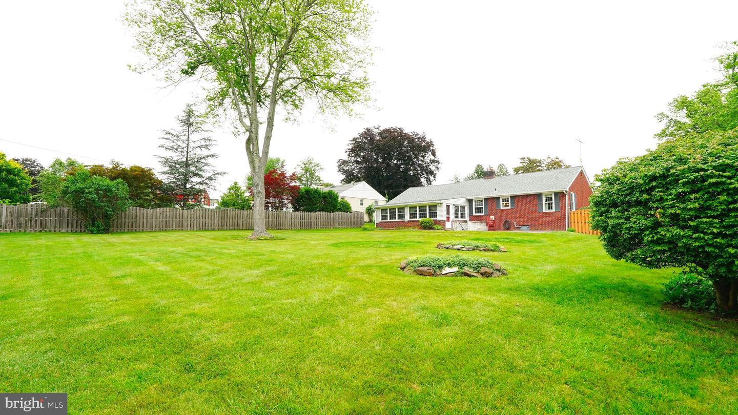 760 Sweetbriar Dr