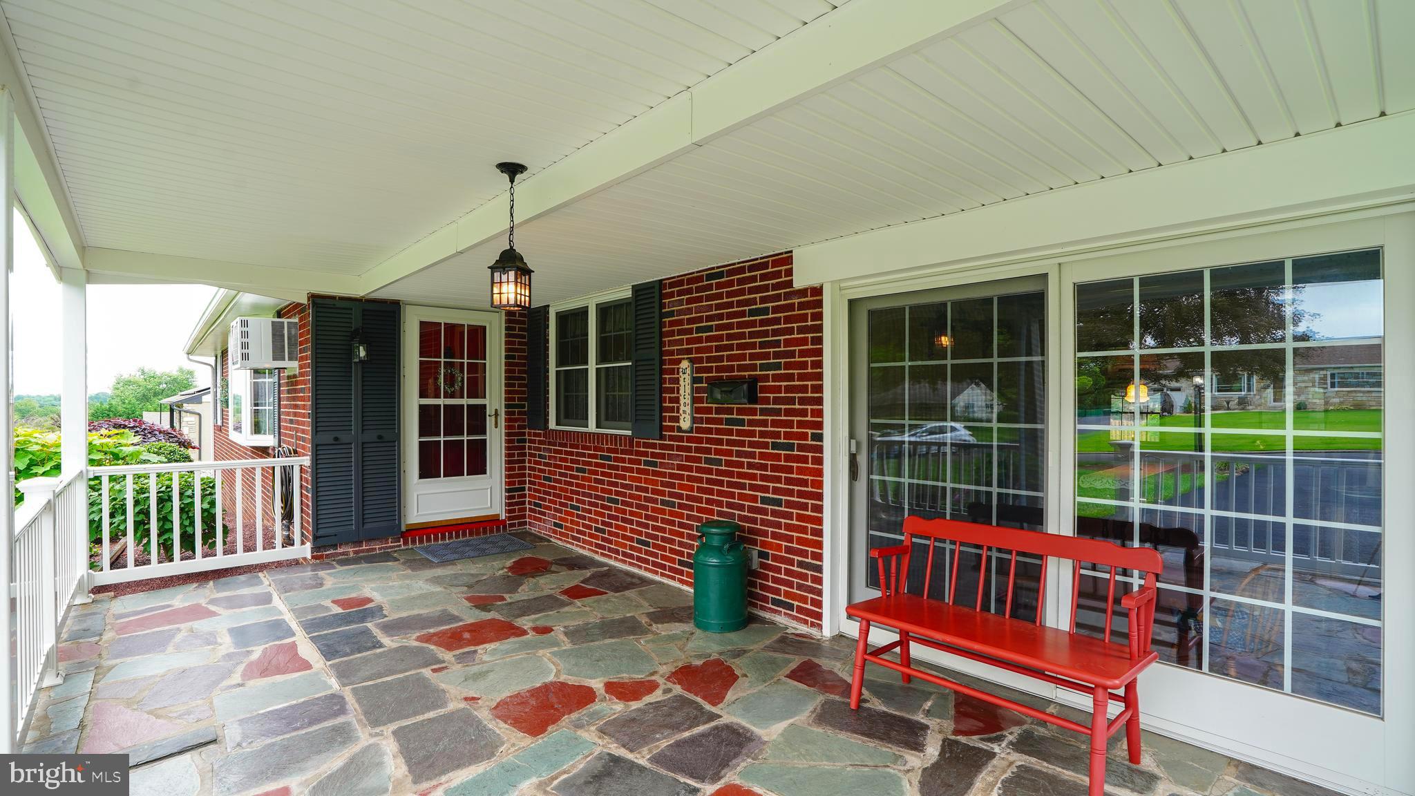 760 Sweetbriar Dr