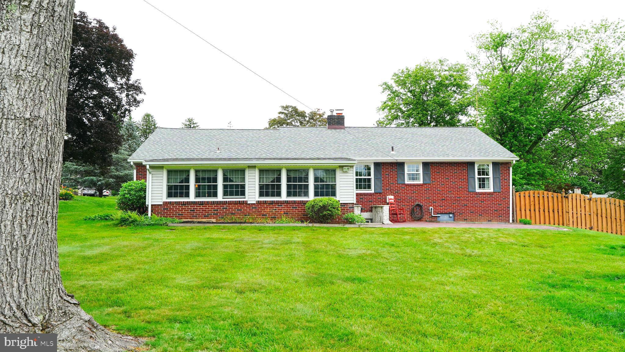 760 Sweetbriar Dr