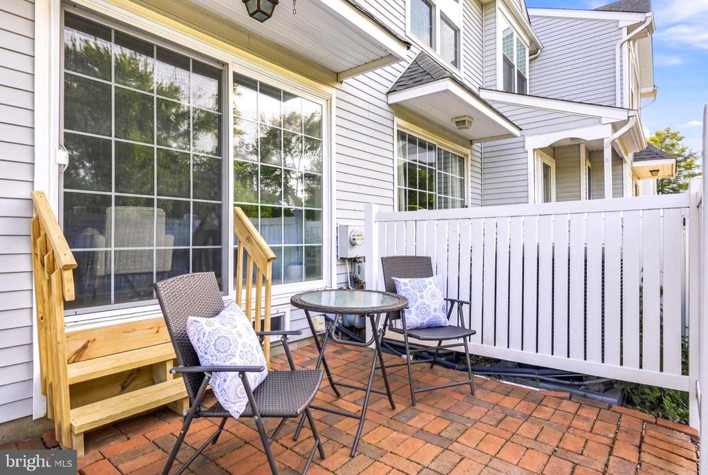 322 EAGLE CT