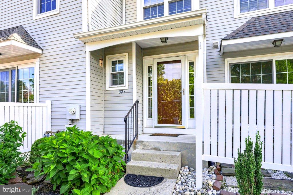 322 EAGLE CT