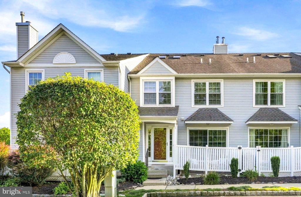 322 EAGLE CT