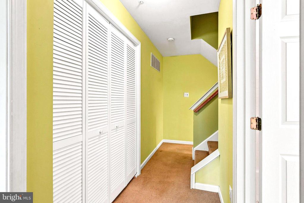 322 EAGLE CT