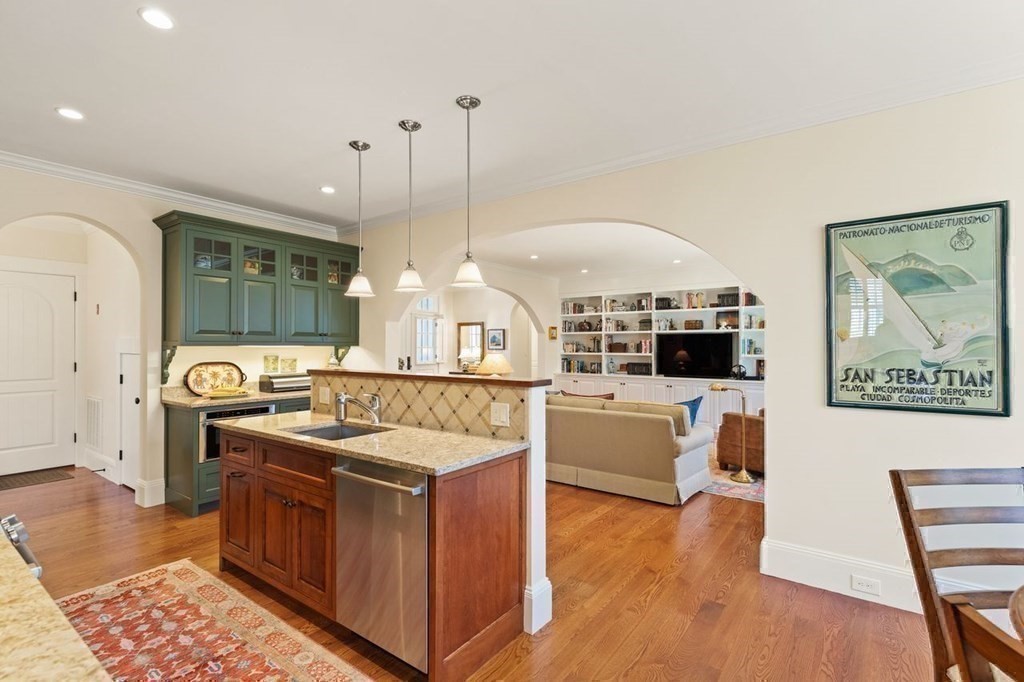 5 La Crosse Avenue