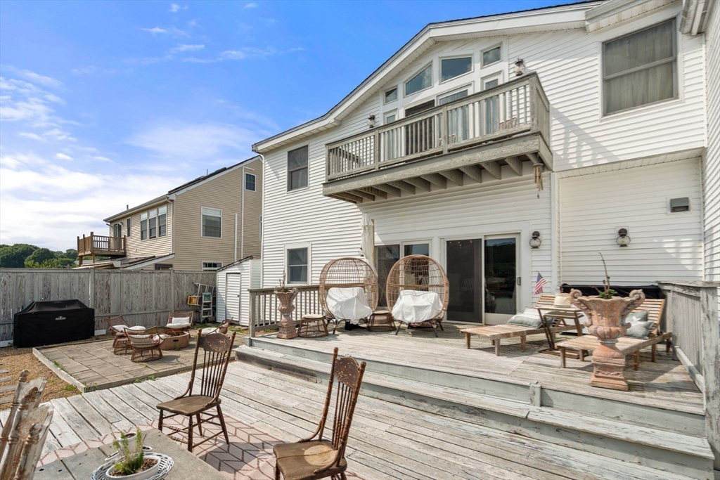 6 Rio Drive