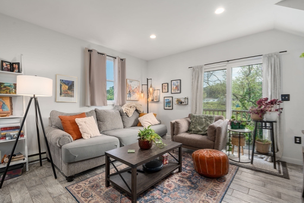 6 Rio Drive