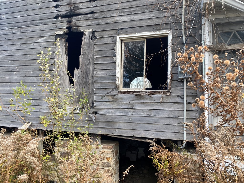 9951 Mountain Road