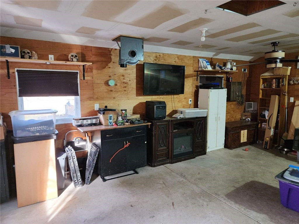 9951 Mountain Road