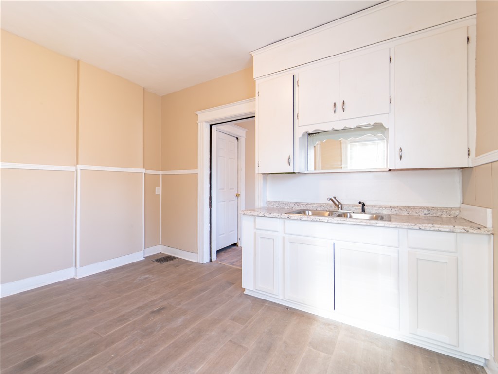 1339 Clifford Avenue