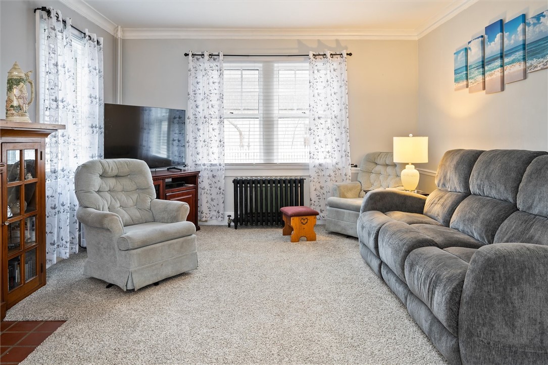 15 Hillcrest Parkway