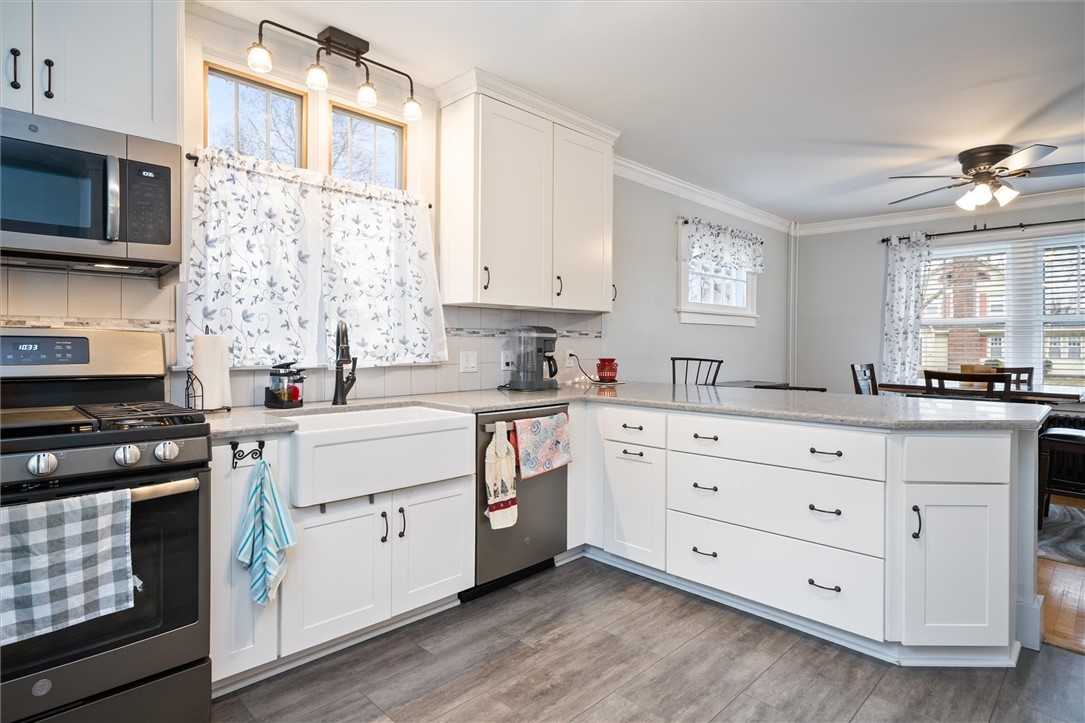 15 Hillcrest Parkway