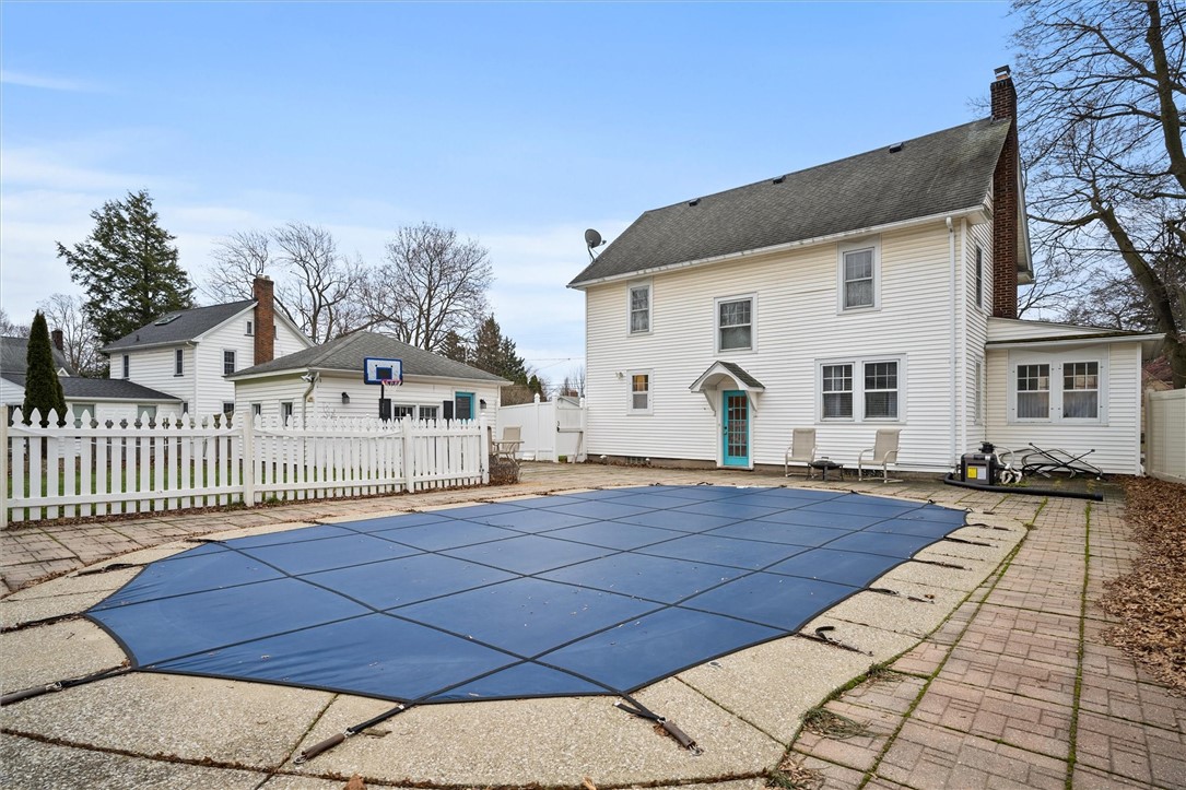 15 Hillcrest Parkway