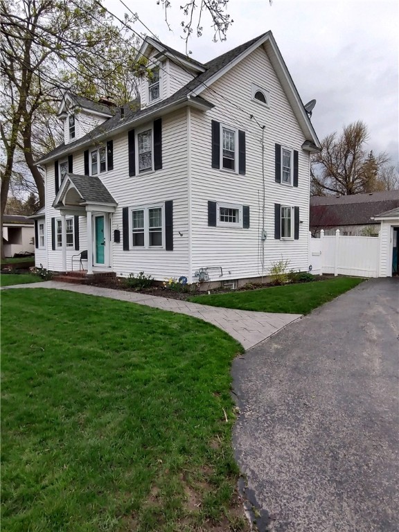 15 Hillcrest Parkway