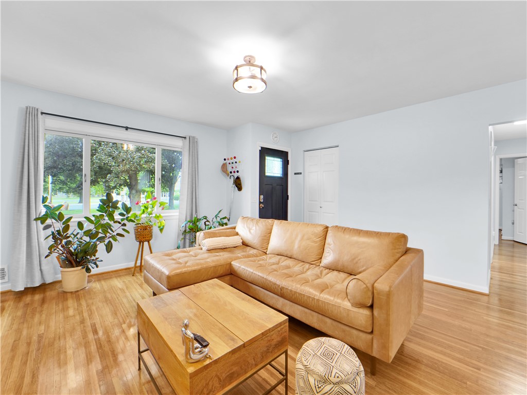 434 Kings Highway South