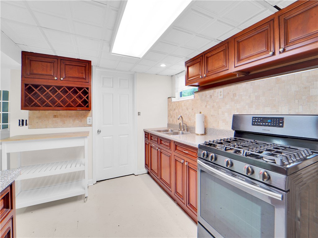 434 Kings Highway South