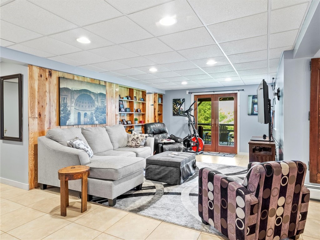 8851 Silvernail Road