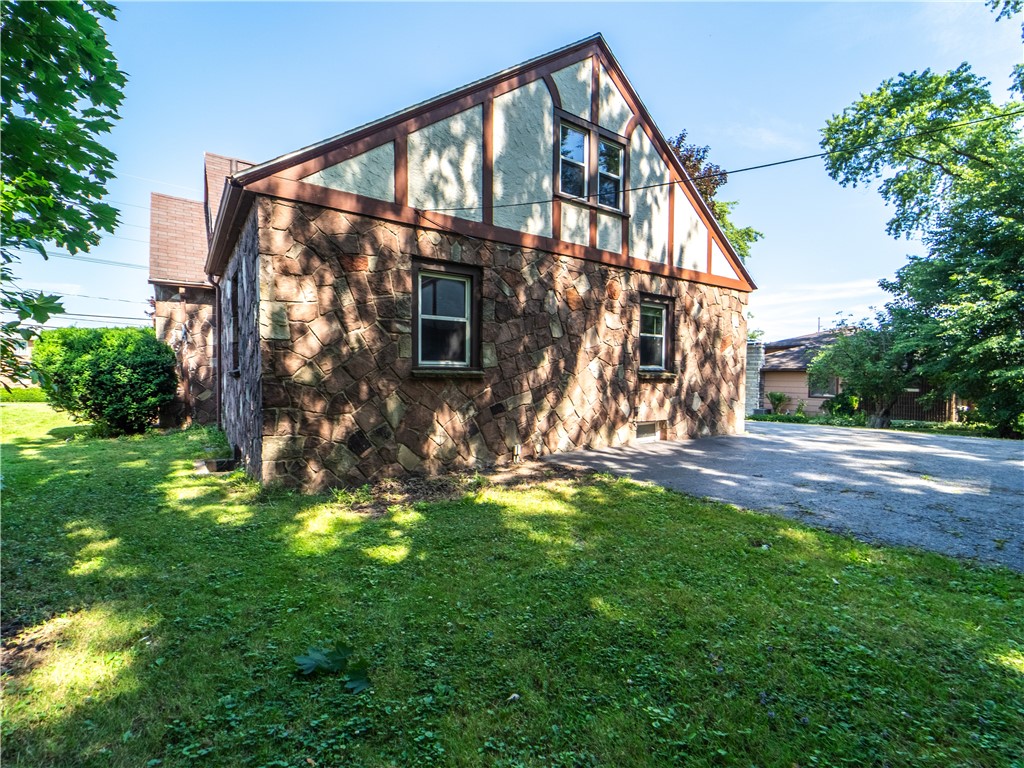 1514 North Winton Road