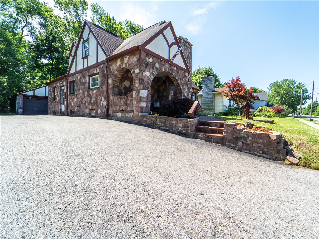 1514 North Winton Road