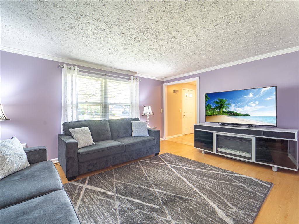 96 Pebbleview Drive