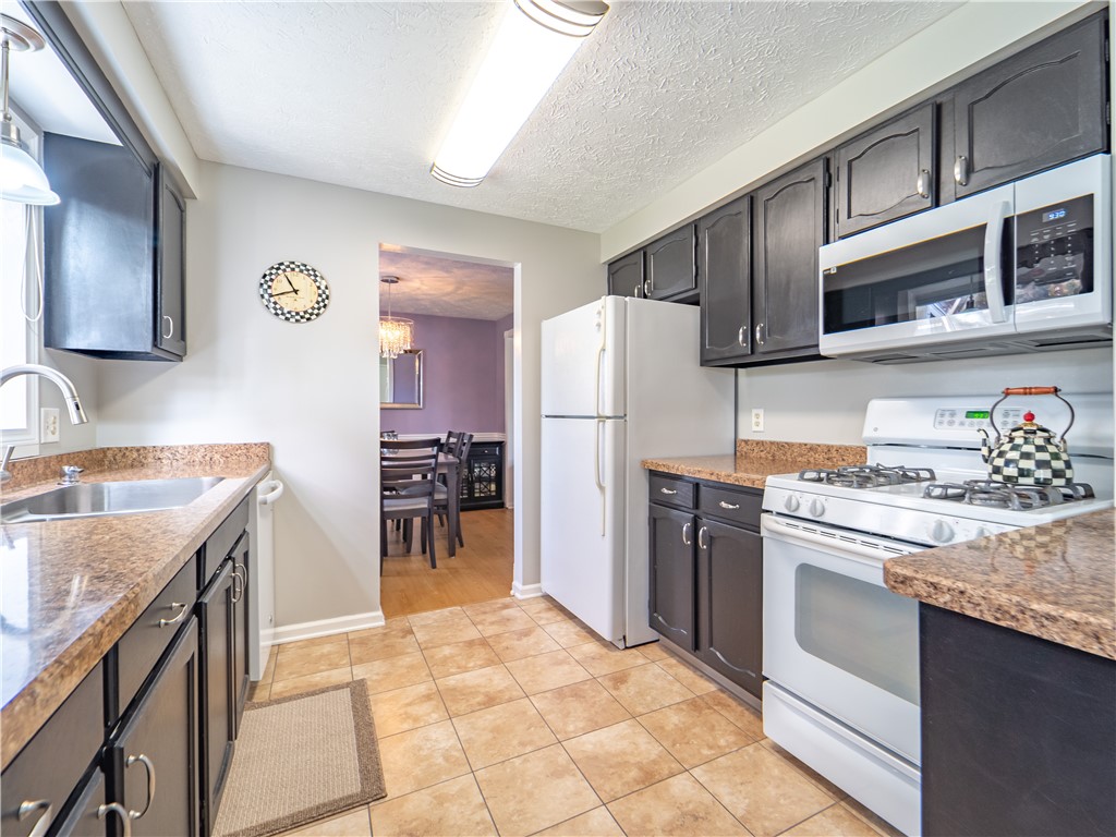 96 Pebbleview Drive