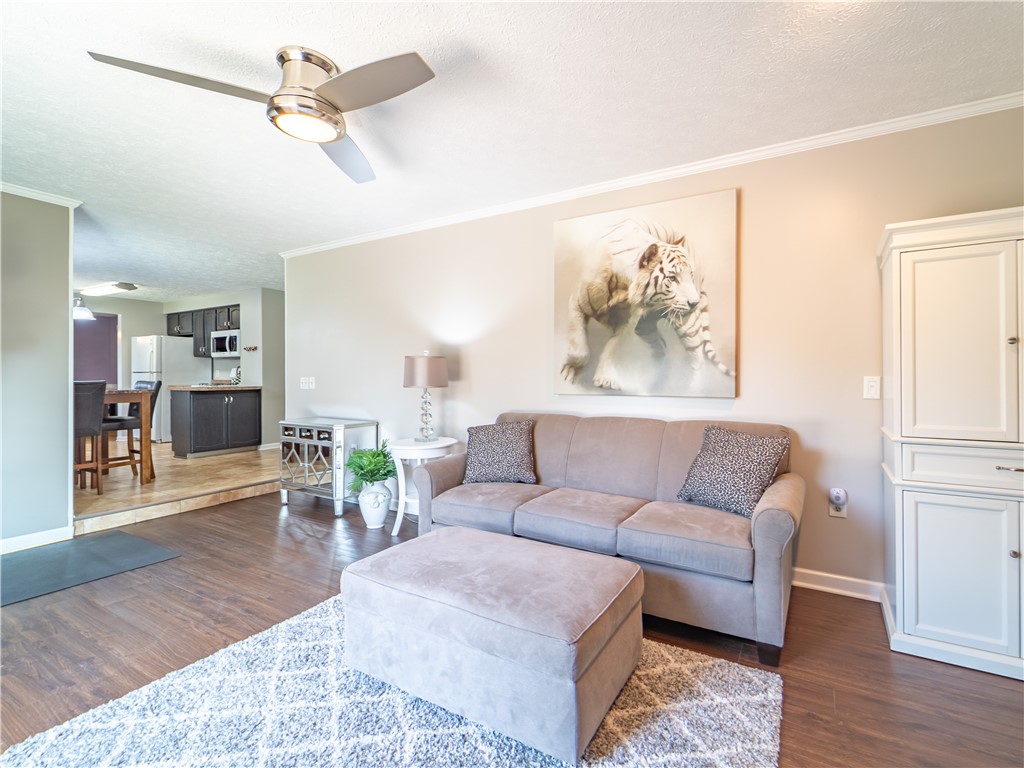 96 Pebbleview Drive