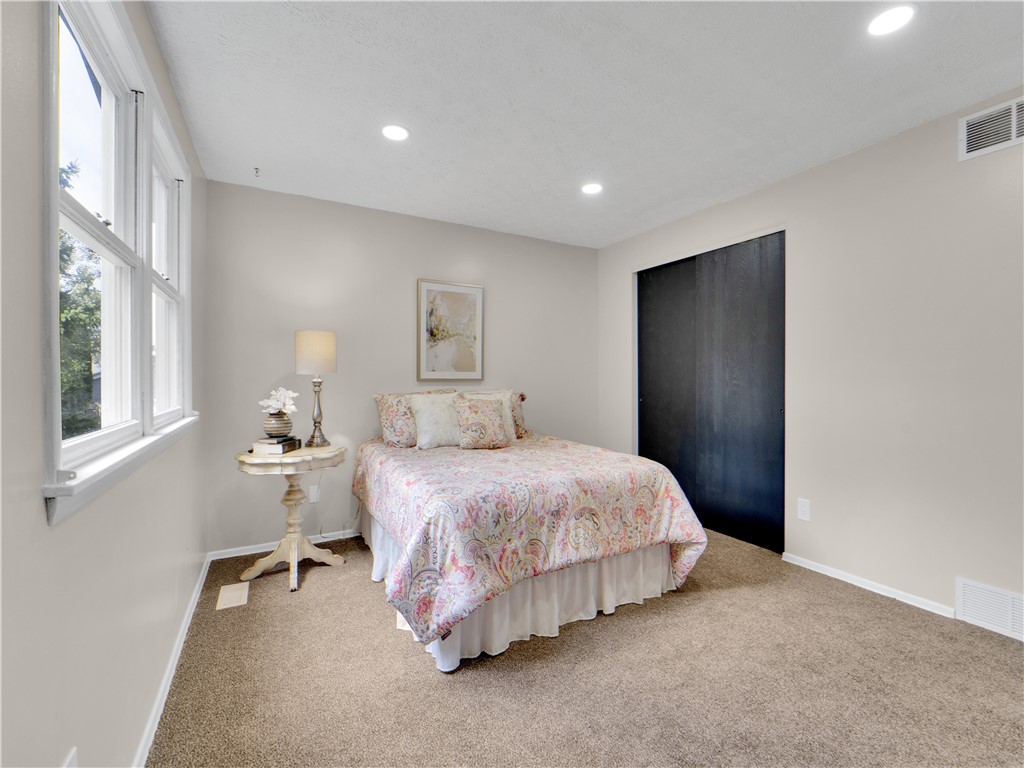 32 Teresa Circle