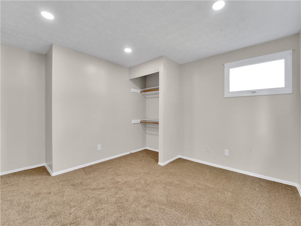 32 Teresa Circle