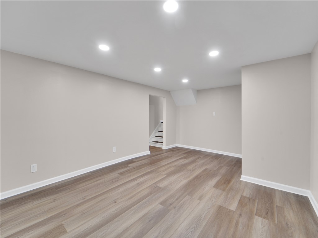 32 Teresa Circle
