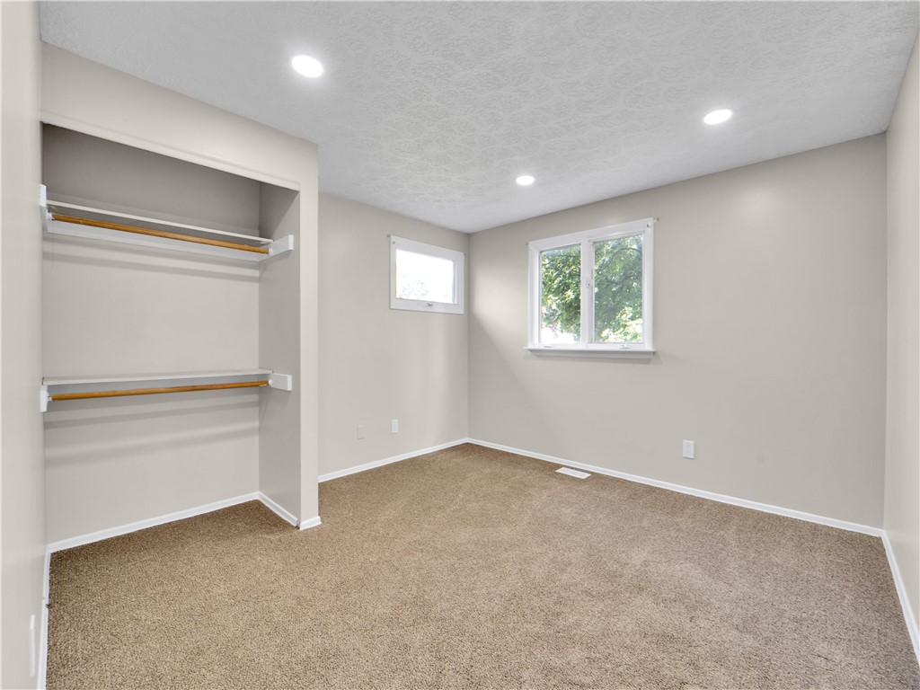 32 Teresa Circle