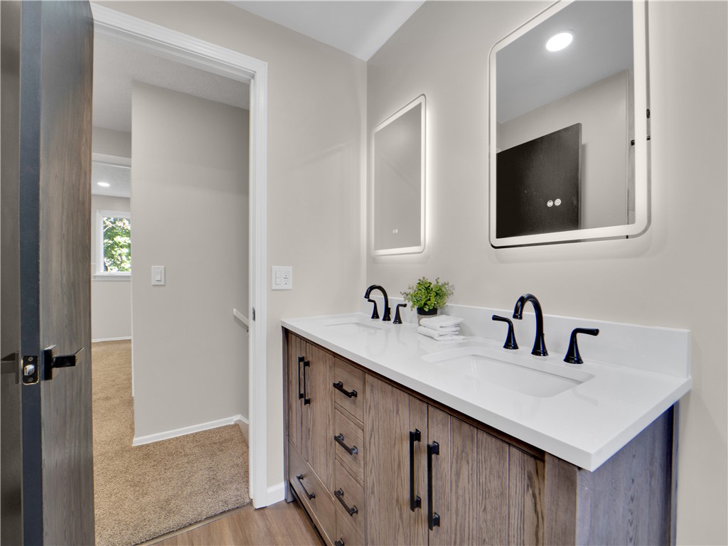 32 Teresa Circle