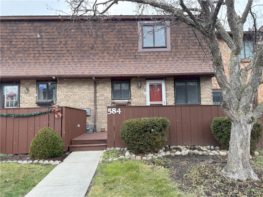 584 Surrey Hill Way 584