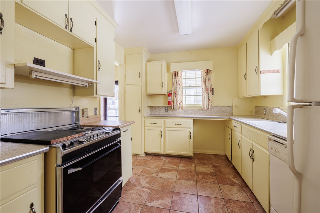 85 Meadowbrook Road