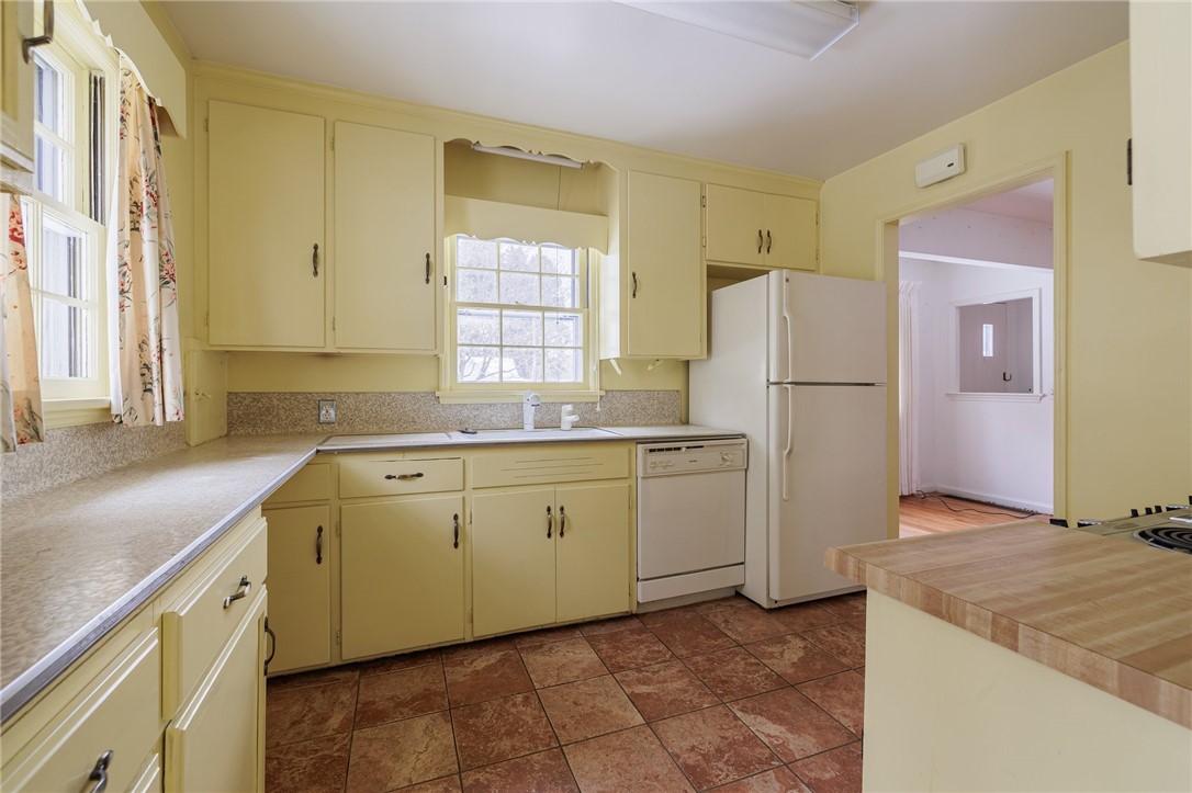 85 Meadowbrook Road