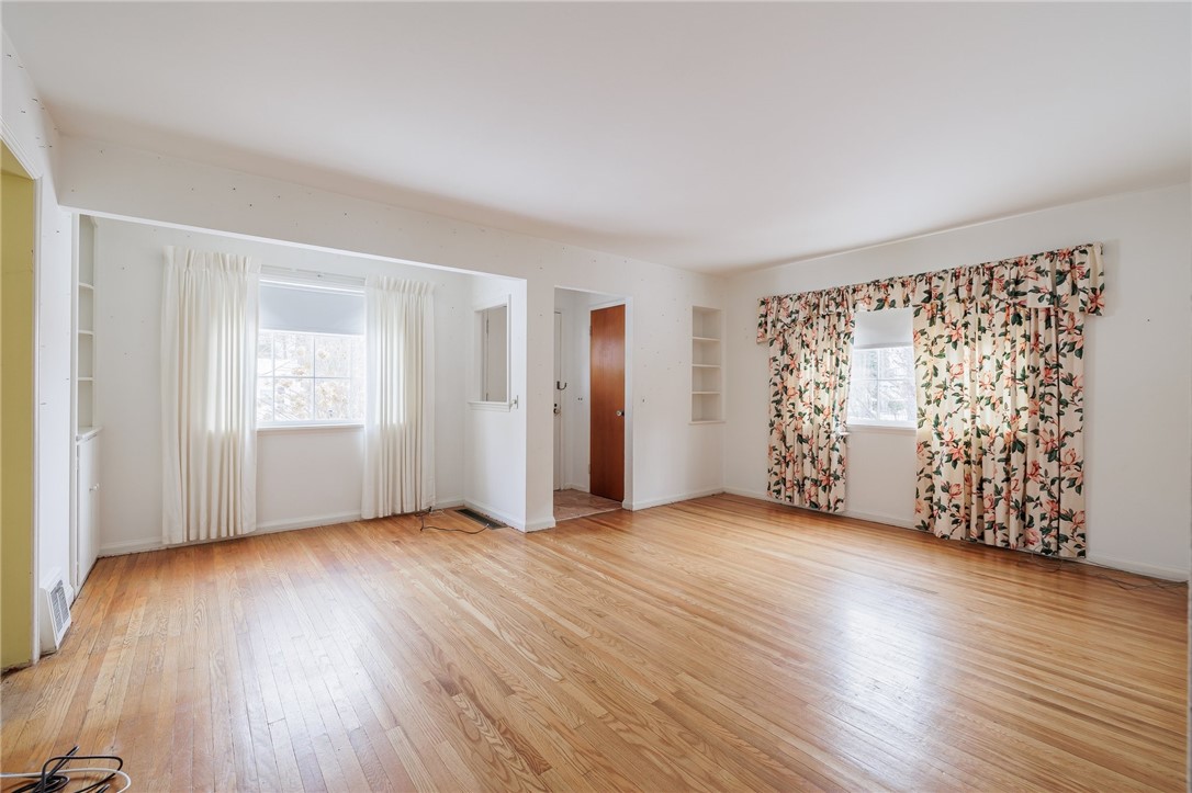 85 Meadowbrook Road