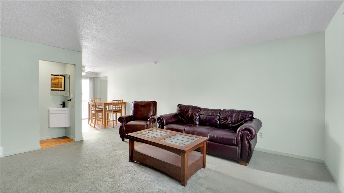 384 Fox Run