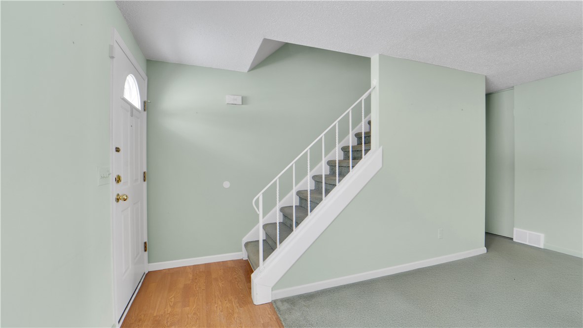 384 Fox Run