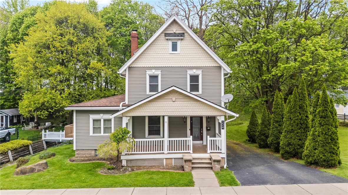 224 Lyell Avenue