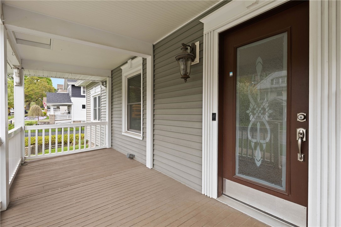 224 Lyell Avenue