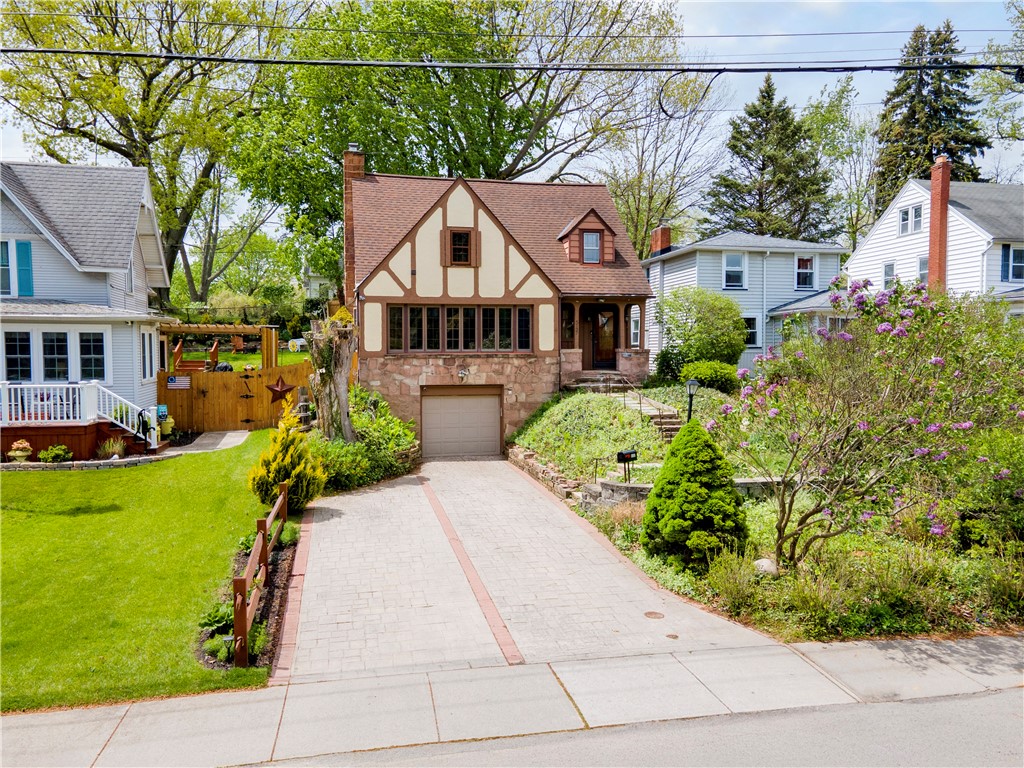 5137 Saint Paul Boulevard