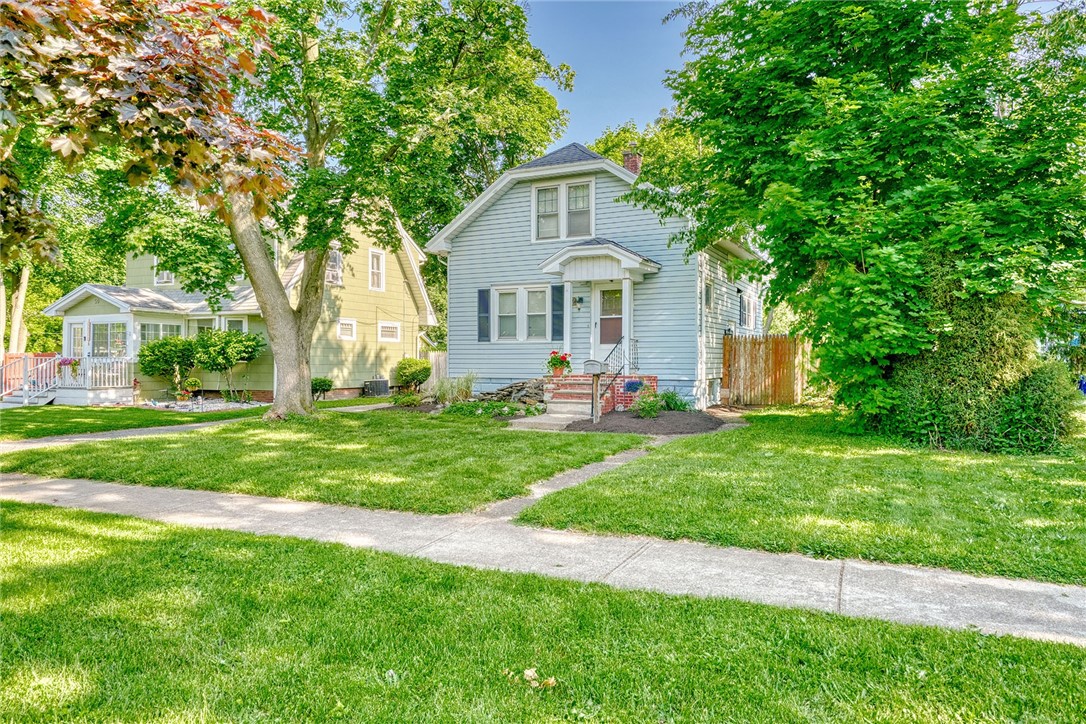 42 Worcester Road