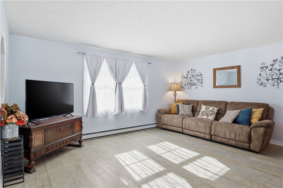 1744 Apple Hollow Lane