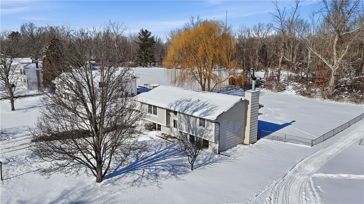 1744 Apple Hollow Lane