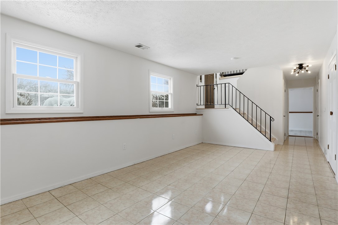 95 Spring Tree Lane