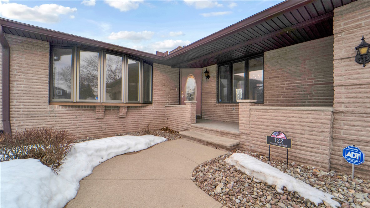 122 Pine Valley Drive