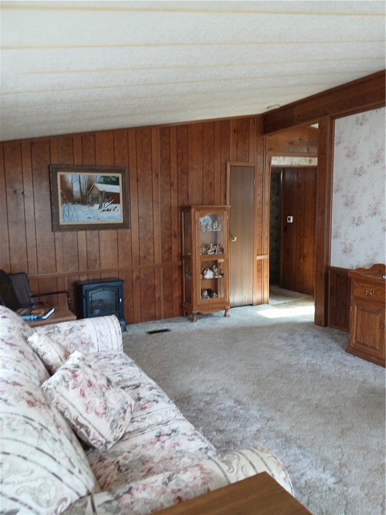 195 Tupper Way 195