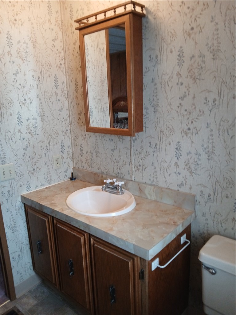 195 Tupper Way 195
