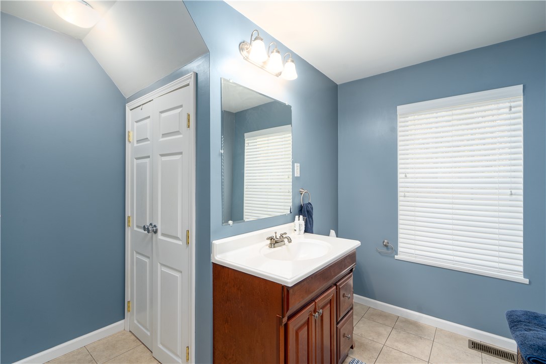 4027 Graywood South B