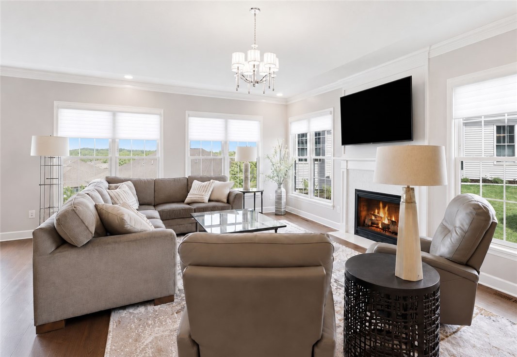 1077 Chapelhill Drive