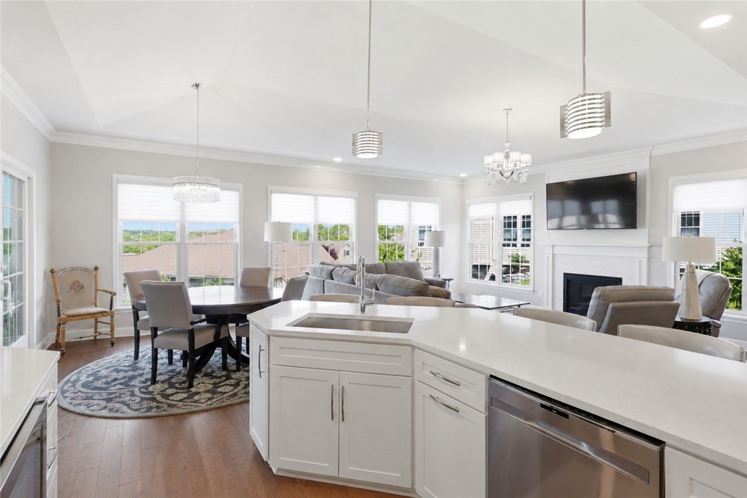 1077 Chapelhill Drive